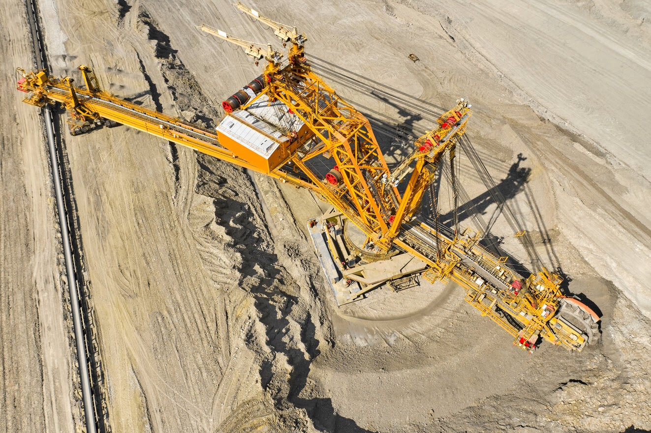 Read more about the article How IoT and AI Technologies are Transforming the Mining Industry