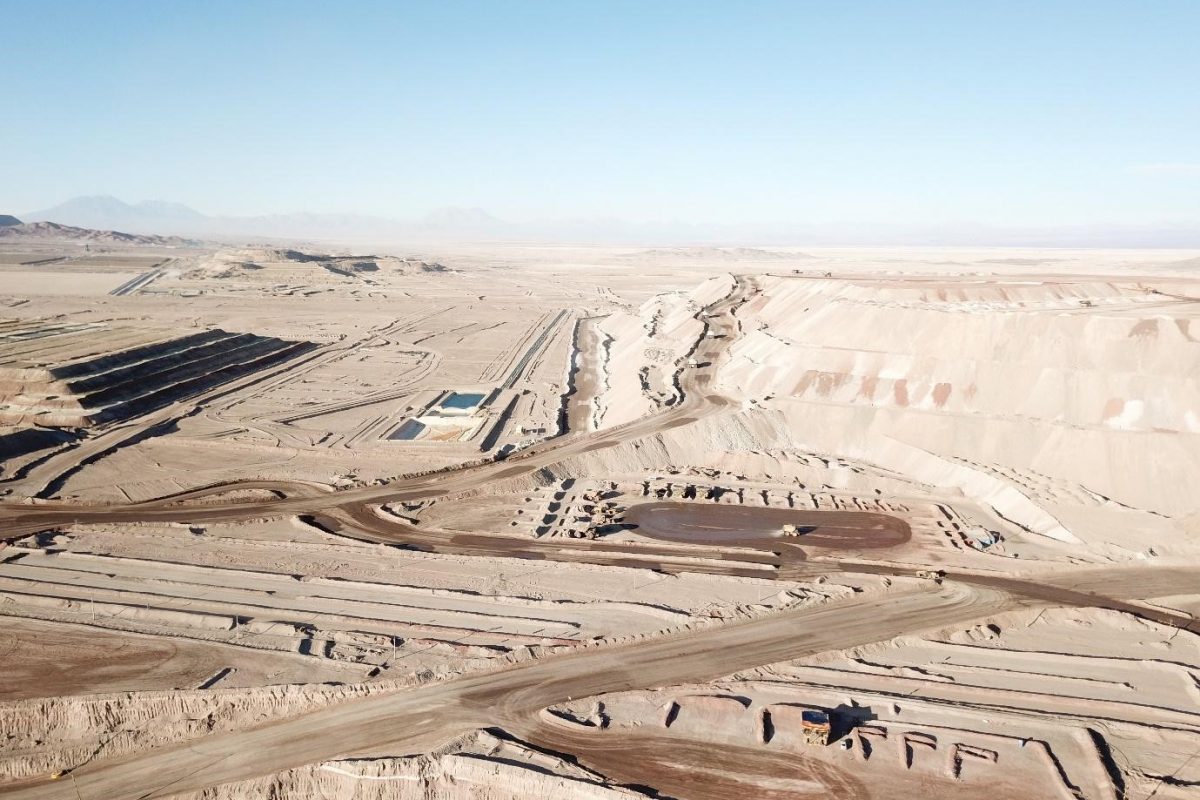 Application of DMS-DS® dust suppressant additive in haul roads and parking area at a Codelco copper mine in Chile
